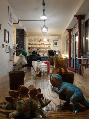  at Café Studio in Paris