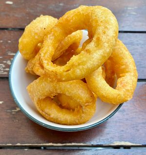 Onion rings at The Irish Village in Dubai