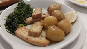 Tofu à lagareiro at Bom Jesus in Valenca