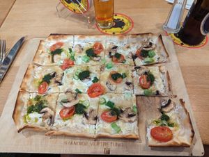 Flammkuchen vegan at Ständige Vertretung in Bremen