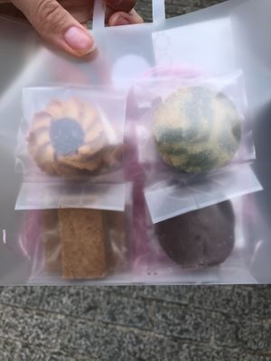 Cookie set (a bit dry but i loved the variety and taste) at AIN SOPH.Journey in Tokyo