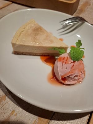 Cheesecake and strawberry ice cream + topping at AIN SOPH.Journey in Tokyo