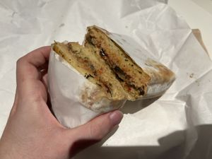 Sandwich focaccia mijoté d’aubergines  at Sugarr Mamie in Paris