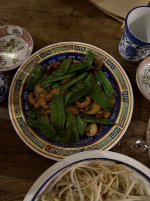 Taccole anacardi e funghi   at LAO 老 in Turin
