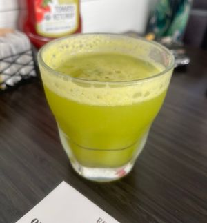 Emerald Juice  at Le Peep in Speedway