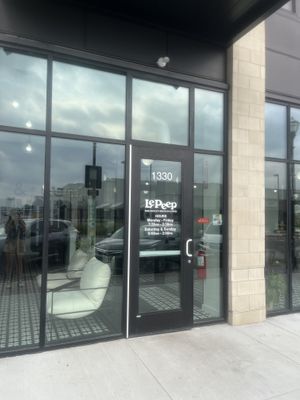 Outside  at Le Peep in Speedway