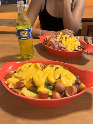 We have a whole new menu, including vegan/vegetarian Bandejitas, and soy meat dishes, there are 7 vegan/vegetarian options available 🌱🍔  at Antojitos de La Sirenita  in Puerto Ayora