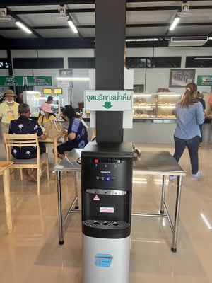 free water  at Sun Mangsawirat Sun Baht - ศูนย์มังสวิรัติสูญบาท in Nakhon Pathom