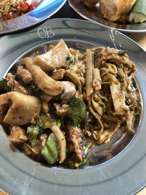 nam tok and bamboo salad  at Sun Mangsawirat Sun Baht - ศูนย์มังสวิรัติสูญบาท in Nakhon Pathom