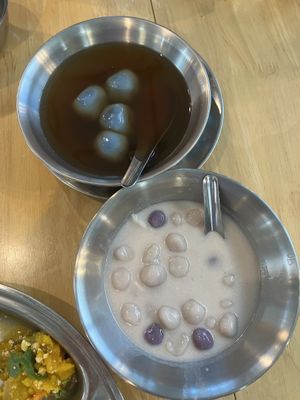 dessert  at Sun Mangsawirat Sun Baht - ศูนย์มังสวิรัติสูญบาท in Nakhon Pathom