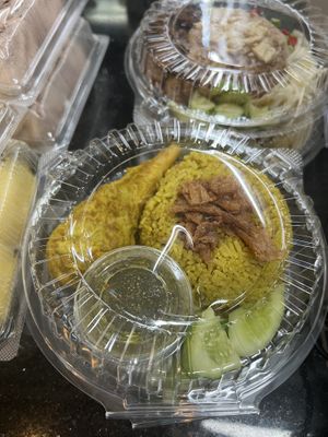 vegan chicken biryani  at Sun Mangsawirat Sun Baht - ศูนย์มังสวิรัติสูญบาท in Nakhon Pathom