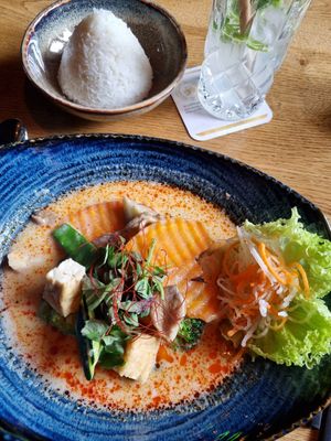 Hausgemachtes (rotes) Curry at Loy Vegan in Trier