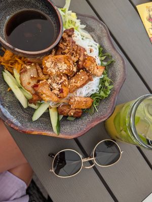 Noodles with tofu and salad at Loy Vegan in Trier