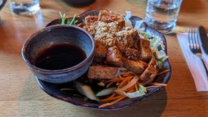 M3 Bun Sa Ot at Loy Vegan in Trier