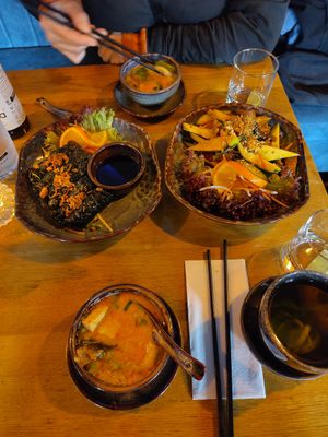 Reistafel Set 2 at Loy Vegan in Trier