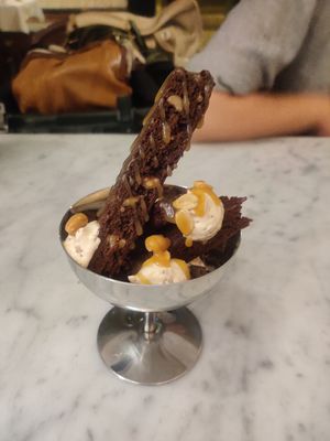 "Snickers" at Faubourg Daimant in Paris