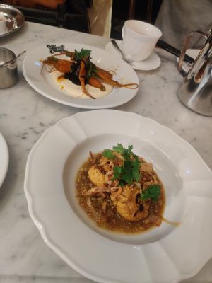 Carrots sauce bbq et chou-fleur façon PAC at Faubourg Daimant in Paris