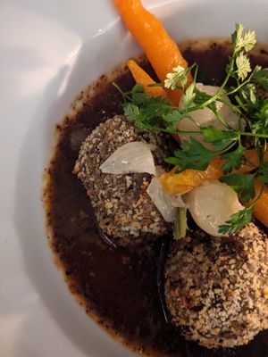  at Faubourg Daimant in Paris