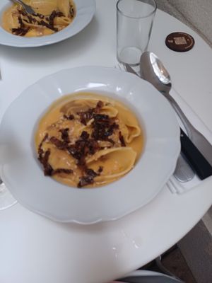  at Faubourg Daimant in Paris