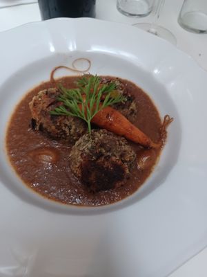  at Faubourg Daimant in Paris