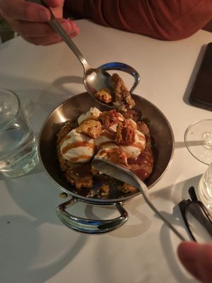  at Faubourg Daimant in Paris