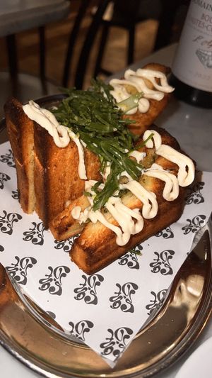 Garlic bread  at Faubourg Daimant in Paris
