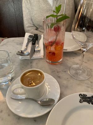  at Faubourg Daimant in Paris