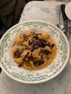  at Faubourg Daimant in Paris