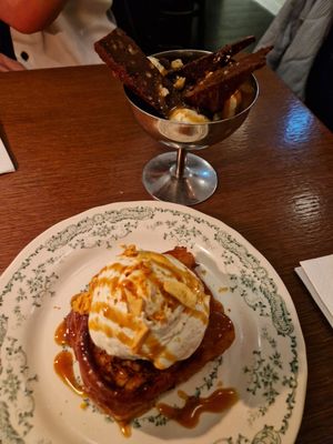  at Faubourg Daimant in Paris