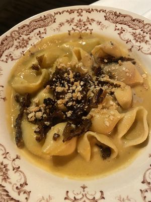   at Faubourg Daimant in Paris