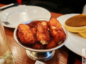 "Croquettes cochonnes" at Faubourg Daimant in Paris