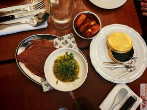Mezze at Faubourg Daimant in Paris