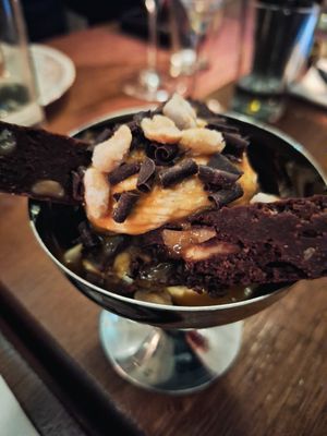 Deseert at Faubourg Daimant in Paris