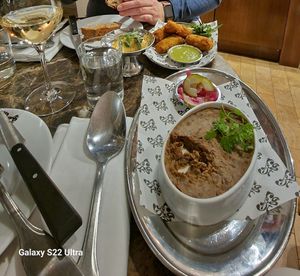  at Faubourg Daimant in Paris