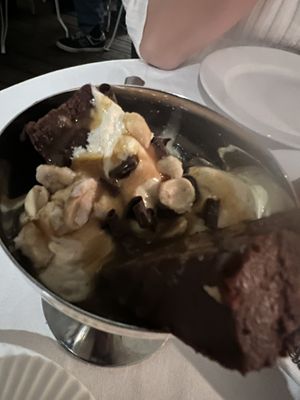   at Faubourg Daimant in Paris