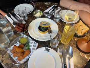   at Faubourg Daimant in Paris