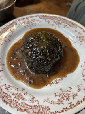 Chou farci  at Faubourg Daimant in Paris