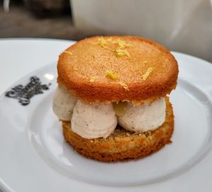  at Faubourg Daimant in Paris