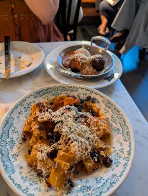  at Faubourg Daimant in Paris