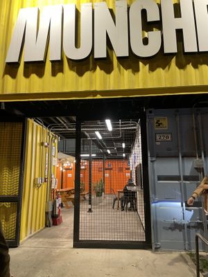 Afuera  at Oiga in Lima