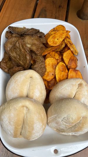 Bandeja chicharrón  at Oiga in Lima