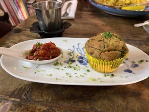 Spinazie/ui muffin  at Noni & Willy in Groningen