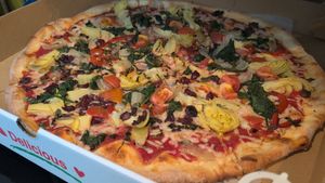Nuevo Vegetarian Pizza (sub for vegan options) at Catskill Mountain Pizza Co in Woodstock