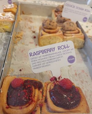 Vegan Raspberry roll at Cinnamood Bonn in Bonn