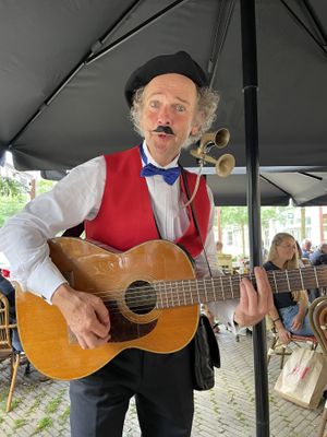 Entertainment on a saturday night in summer  at Eetcafé de Baron in Utrecht