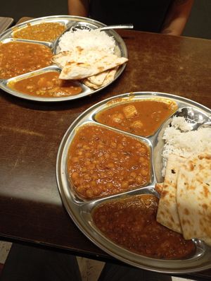 Vegan (AllYouCanEat) Meal at Om Vegetarian - Wales Arcade in Melbourne