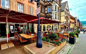 Lovely outdoor seating at Crock & Mache in Saverne