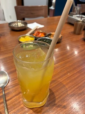 Yuzu jasmine tea at Yache in Taipei