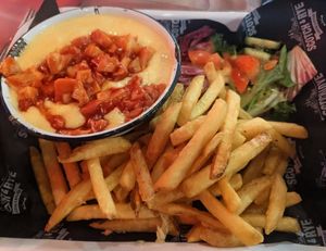 Loaded mac plate at Scotch & Rye in Inverness