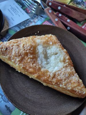 Vegan apple pastry (appelflap) at Pannenkoekenhuis Het Klooster in Alphen Aan Den Rijn